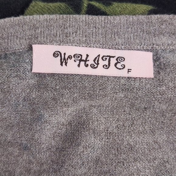 White Floral Sweater Top - Picture 3 of 9